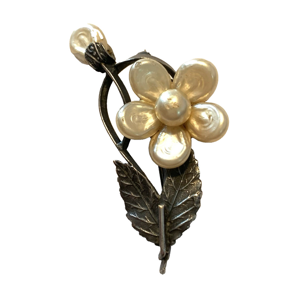 Vintage Floral Coin Pearl Brooch Flower Pin in Silver Tone Retro Chic